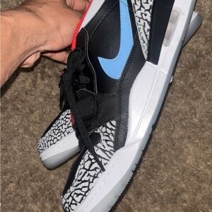 Nike Men's Black and Blue Sneakers